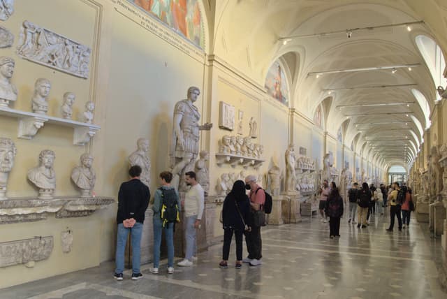 A hall of Roman statues