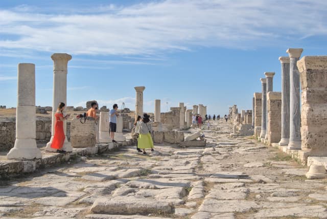 Entering Laodicea on the main road.